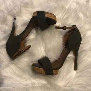 Tory Burch Canvas Platform Heels Size 9